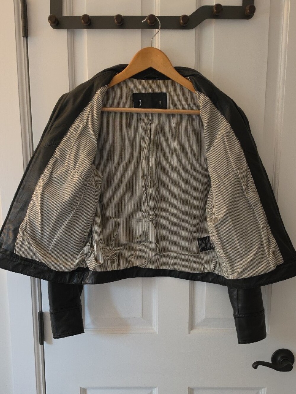 Members Only Women's Zip Up Leather Jacket with Stand Collar - Picture 4 of 5